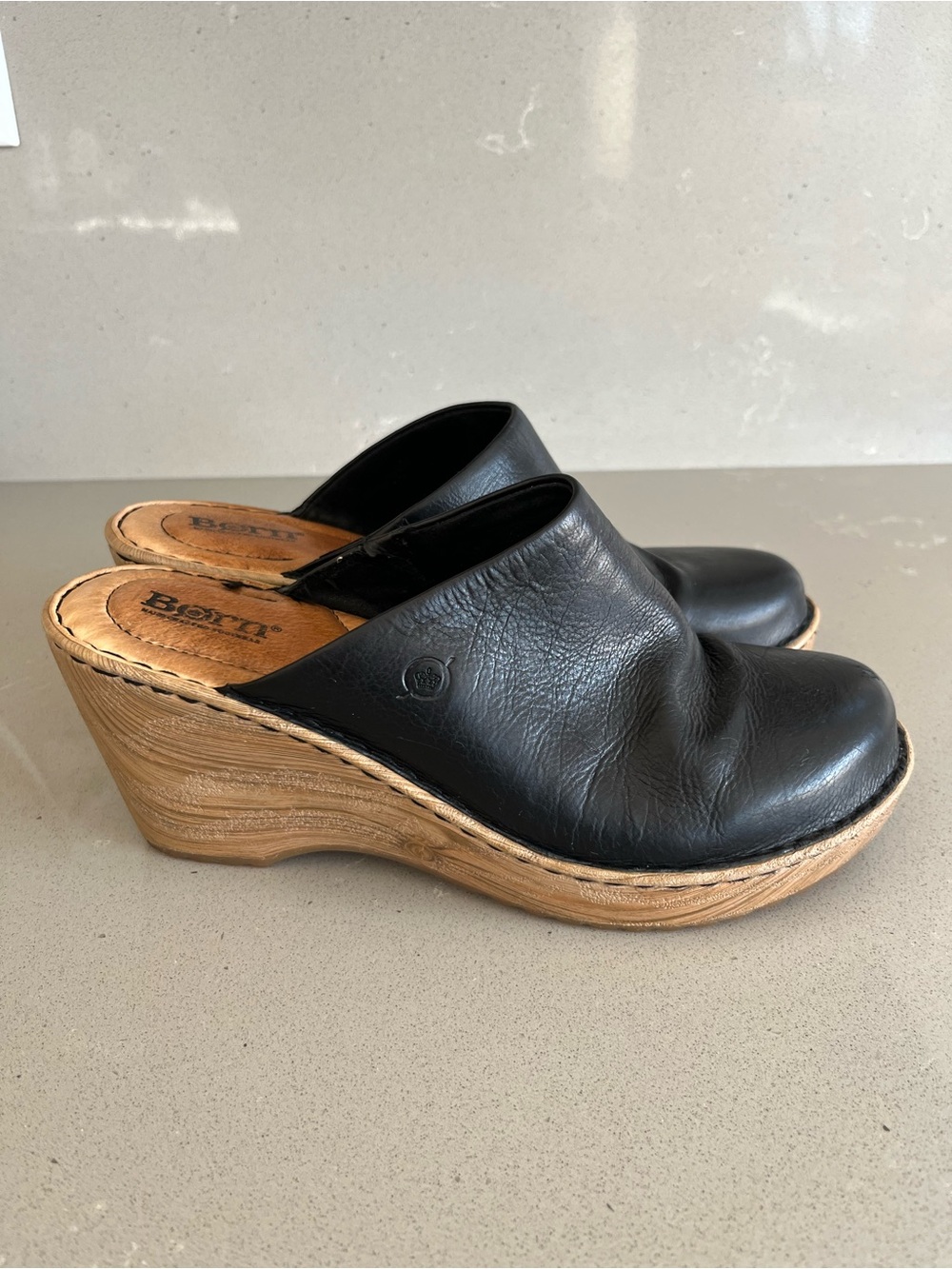 BORN Natalie Wedge Clogs Womens 9 M Black Leather Mules Slip On Comfort Shoes